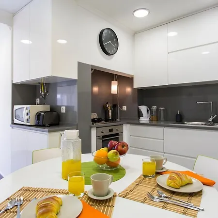 Altido Urban 1-bed Flat With Workspace, Moments From Avenida Da Liberdade Appartement *
