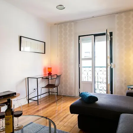 Altido Urban 1-bed Flat With Workspace, Moments From Avenida Da Liberdade Appartement *