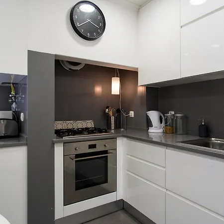 Apartment Altido Urban 1-bed Flat With Workspace, Moments From Avenida Da Liberdade